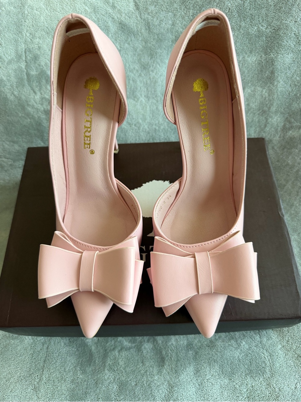 Classic Pink Bow Pointed Pumps by LBCTRUE